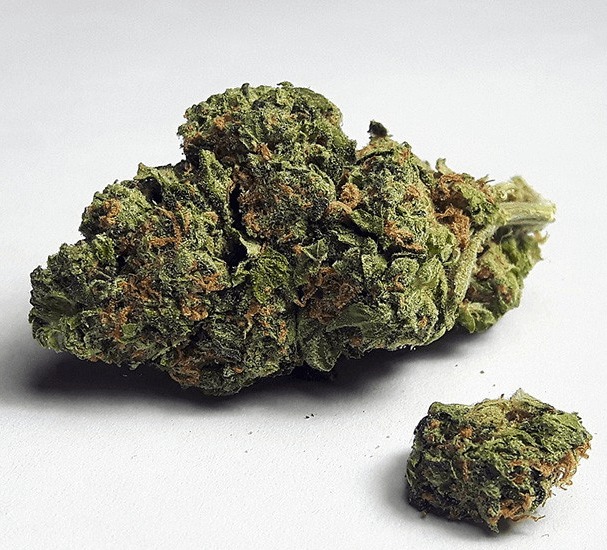 Hawaiian Snow Cannabis Strain Uk